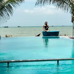 Nghi Duong Bien Ngoc Vietnam
